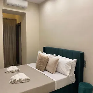 https://la-dimora-di-naples.hotels-amalfi.com